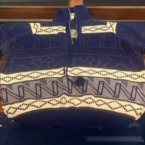 Men's Blue and Cream Sweater
Can be unisex.